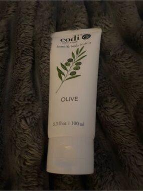 Codi New York Olive Hand & Body Lotion — White